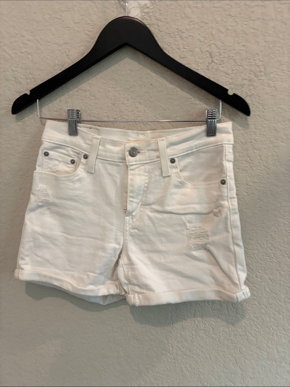Levi's White Women's Denim Shorts - Rolled Hem Casual Cut